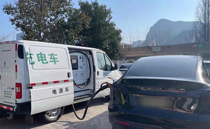 确山汽车搭电